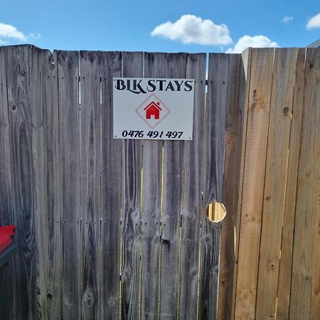 Blk Stays Guest House Deluxe Units Morayfield Екстериор снимка