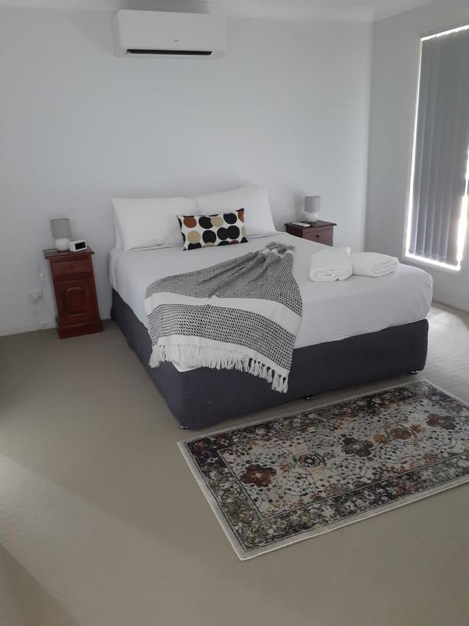 Blk Stays Guest House Deluxe Units Morayfield Екстериор снимка