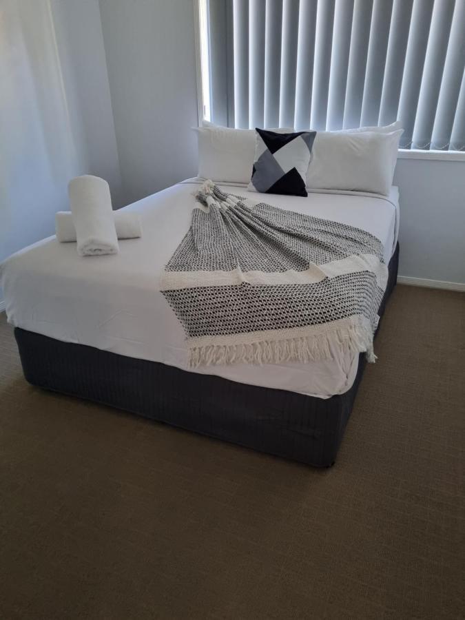 Blk Stays Guest House Deluxe Units Morayfield Екстериор снимка