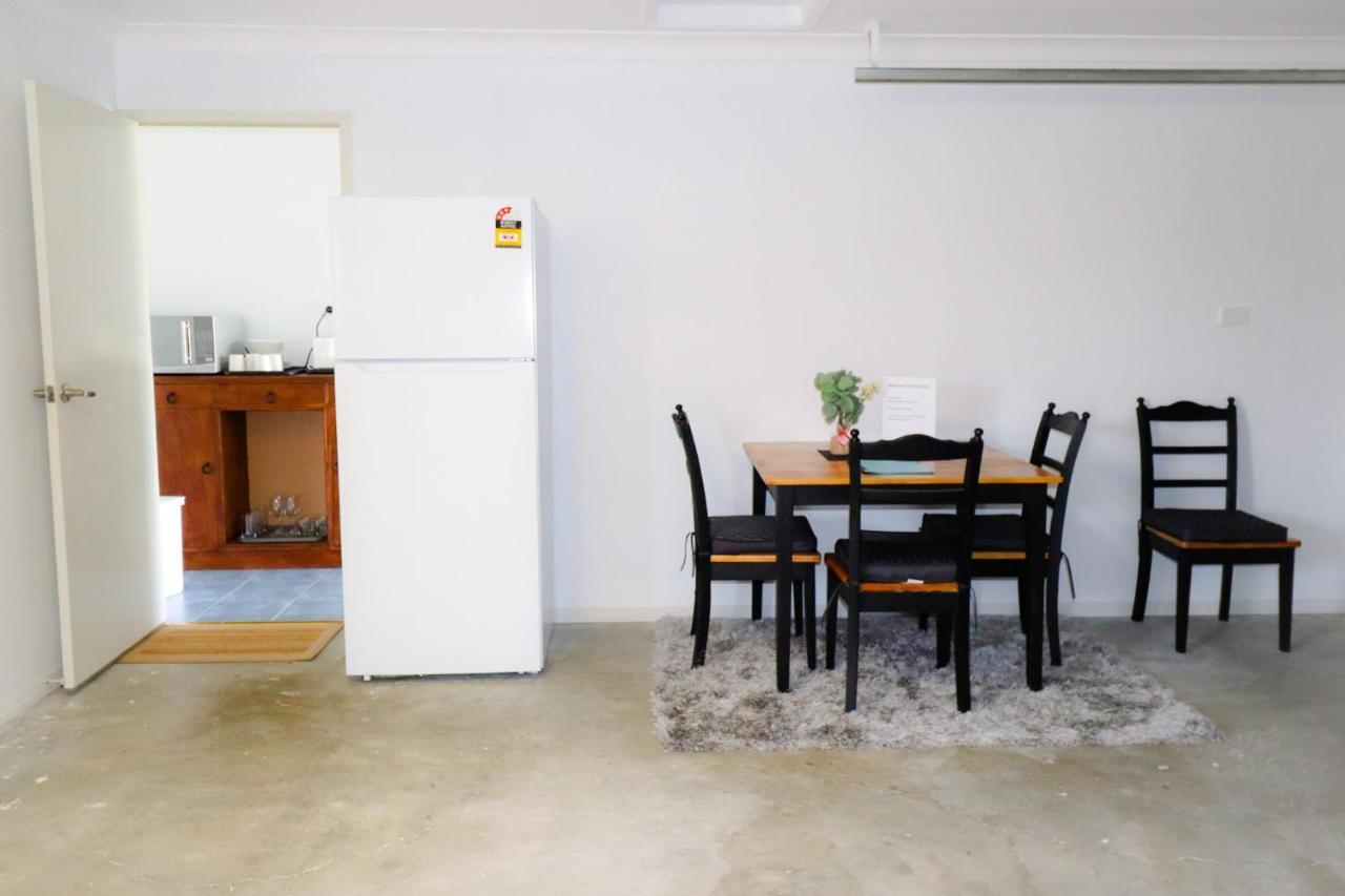 Blk Stays Guest House Deluxe Units Morayfield Екстериор снимка