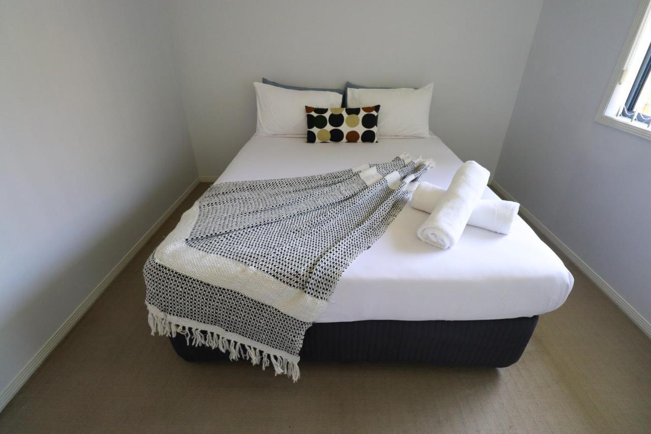 Blk Stays Guest House Deluxe Units Morayfield Екстериор снимка