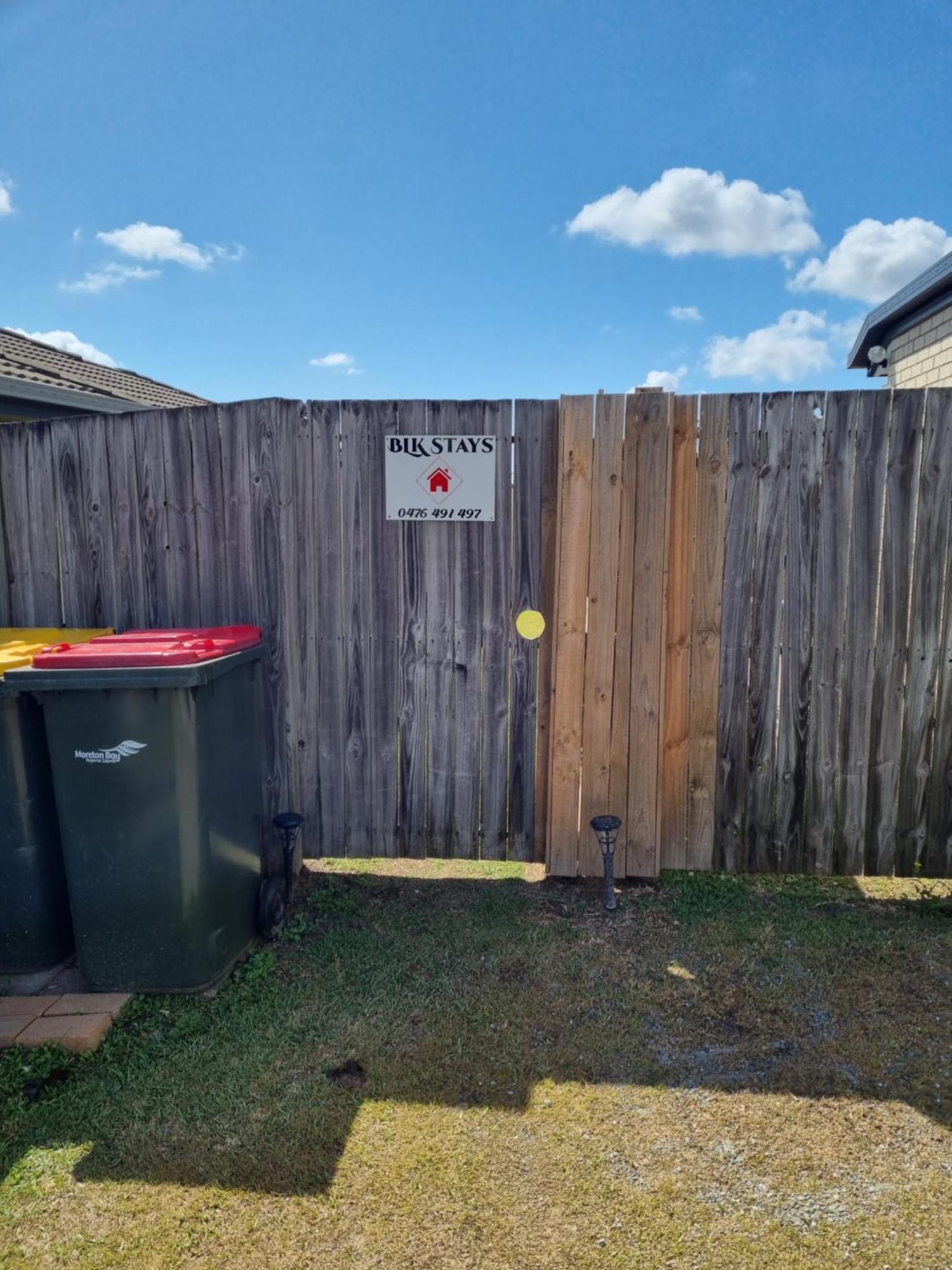 Blk Stays Guest House Deluxe Units Morayfield Екстериор снимка
